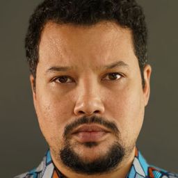 Keeno Lee Hector 飾演 Rolo