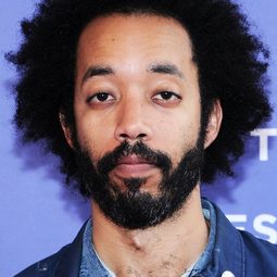 Wyatt Cenac 飾演 Micah