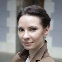 Maria Alexandrova 飾演 Ballerina