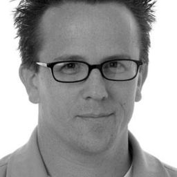 Darren Ewing 飾演 Mr. Milano