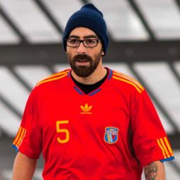 Raúl Navarro 飾演 Self