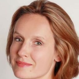 Claire Cox - Elephants Can Remember演員 飾演Dorothea Jarrow