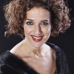 Juliane Banse 飾演 Zerlina