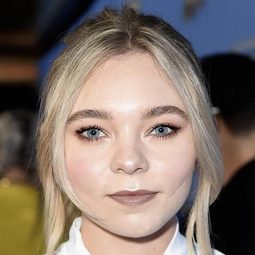 Taylor Hickson - 死侍：不死現身演員 飾演Meghan Orlovsky