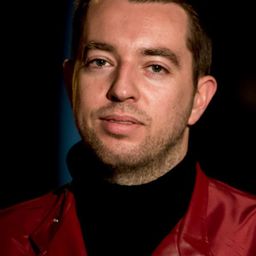 Nacho Braun 飾演 Ricky