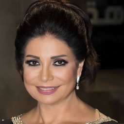 薩桑·巴特 - 花花公子奇案演員 飾演Maysa's Mother