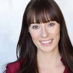 Tara Erickson 飾演 Amy