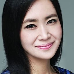 金宣敬 飾演 Dr. Chu Kyung-sook