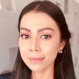 莎莉花·薩琪娜 - 馬來變天演員 飾演Siti