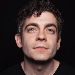 Jack Ferver 飾演 Pascal