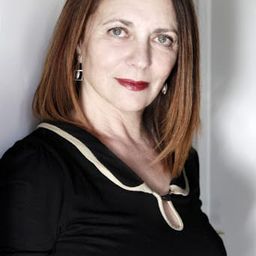 葛蘿莉亞·穆尼奧斯 飾演 Portera