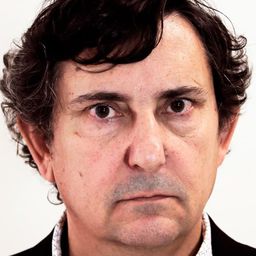 Jon Ariño 飾演 Lechón