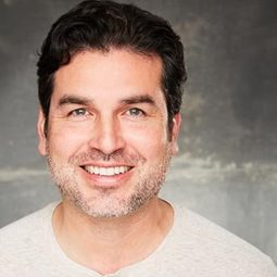 Fabian Jaime - 彼岸的真相演員 飾演Paul