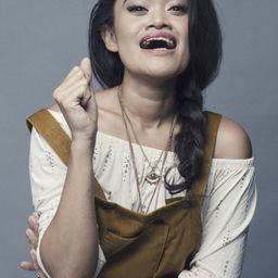 Divine Aucina 飾演 Iska's Friend