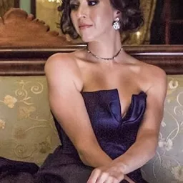 利森特•奧羅佩薩 飾演 Sophie