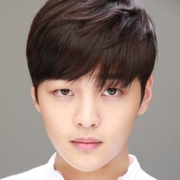 金旻載 飾演 Crown Prince Hyo-myeong