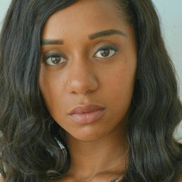 Makeda Declet 飾演 Jill