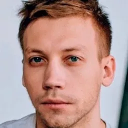 亞歷山大·庫茲涅佐夫 - 夏LETO演員 飾演Skeptic