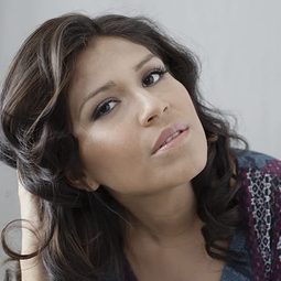 Lizeth Hutchings - 烈探狙擊：誓不回頭演員 飾演Smuggled Woman