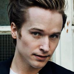 Anton von Lucke 飾演 Leo Giese