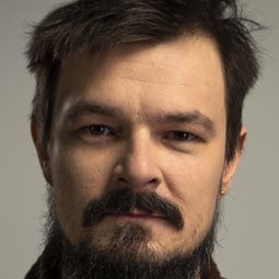 大衛道·葛羅米 - 我是神演員 飾演Sebastian 'Rahim' Salbert