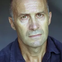 Jérôme Keen - 災星演員 飾演Colonel (voice)