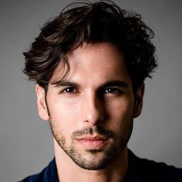 傑森·戴伊 飾演 Luca