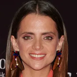 美卡瑞娜·高梅茲 - A nadie le importas演員 飾演