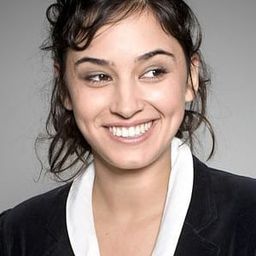 Moran Rosenblatt 飾演 India