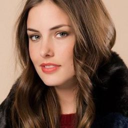 Elyssa Erhardt 飾演 Heidi