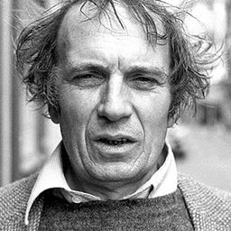 Christopher Logue 飾演 Self