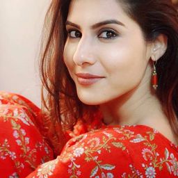 Sheetal Thakur 飾演 Jaya