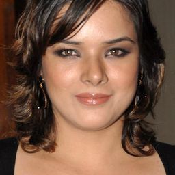 Udita Goswami 飾演 Nupur Chauhan