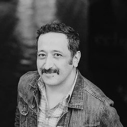 朱利安·赫南德茲 - 瀝青女神導演