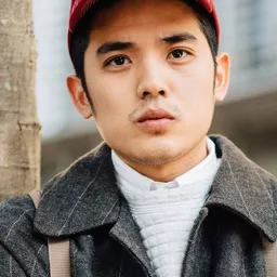 歐陽倫 飾演 Wawa's boyfriend