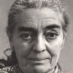 Eileen Way - 風流豪客演員 飾演Italian Dressmaker