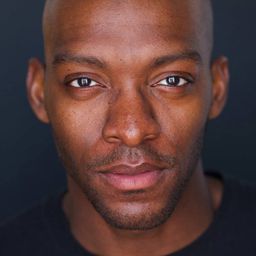 Mu-Shaka Benson 飾演 Miller