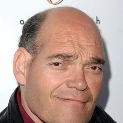 Irwin Keyes 飾演 Cocker