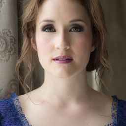 艾琳．莫爾利 飾演 