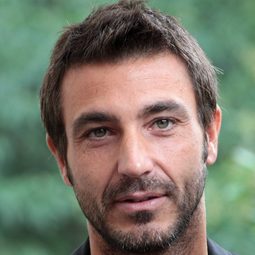 Daniele Liotti - Streghe verso nord演員 飾演Paolo