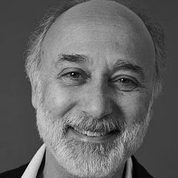 Marcello Romolo 飾演 il dottore