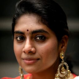 妮米莎·薩賈楊 - 南印鬥翻天演員 飾演Vasanthi