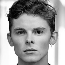 Lasse Steen Jensen - 荒蕪之地．應許之心演員 飾演Uldrich