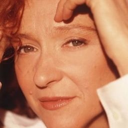 Elisabetta Pozzi 飾演 La psichiatra