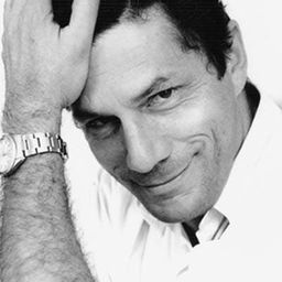 Benoît Ferreux 飾演 Gilles