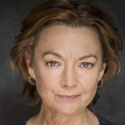 伊莉莎白·霍桑 - 無人諦聽演員 飾演Pat Kelly