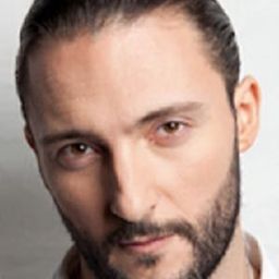 Vasily Shemyakinsky 飾演 