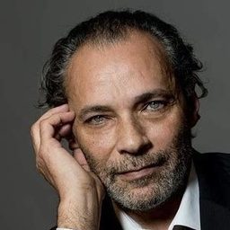 Jean-Louis Loca - L'incruste演員 飾演Garçon soirée