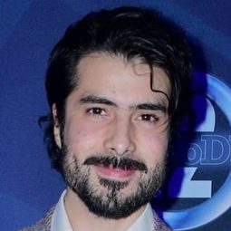 José Ángel Bichir 飾演 Angel