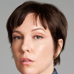 Rebecca Henderson - 我和我的退伍老爸演員 飾演Leslee Watkins